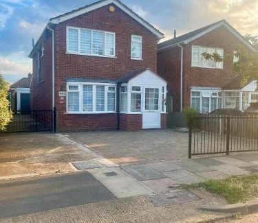 Leigh-on-Sea Appartement | Relaxed Leigh-on-Sea Escape, Family-Friendly & Contractor Stays