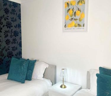 Leigh-on-Sea Appartement | Relaxed Leigh-on-Sea Escape, Family-Friendly & Contractor Stays