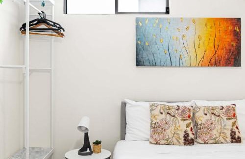 Carramar Maison | Relaxed Private Double Room in Carramar - Close to Station - Shared Bathroom