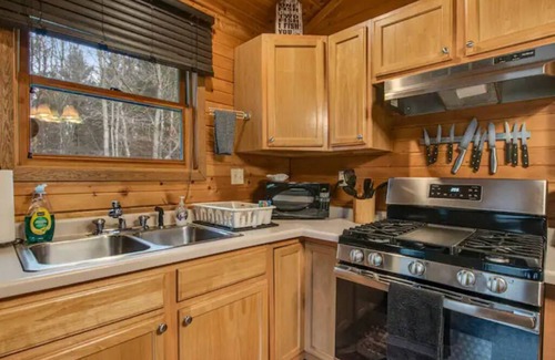 New Lisbon Cabine | Relaxin Cabins 2BR, 1BA #4