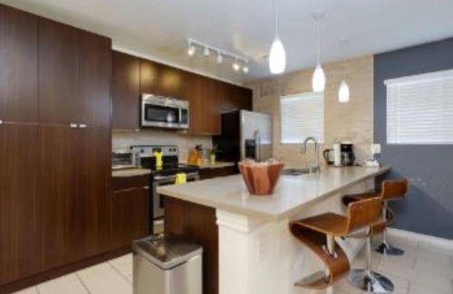 Rancho Oakey Maison | Relaxing 1 Story Villa Hot Tub BBQ By the Strip