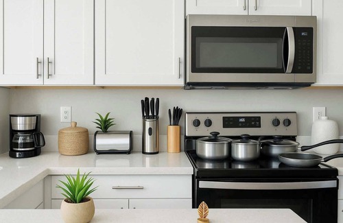 Glendale Appartement | Relaxing 2BD | 3Bed | 70" Smart TV | Free Parking