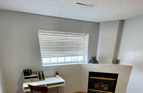 Omaha Maison | Relaxing 3 bedroom home with workspace!!