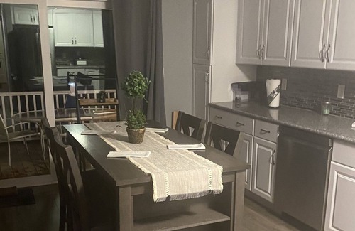Town of Concord Maison | Relaxing 3 story townhouse