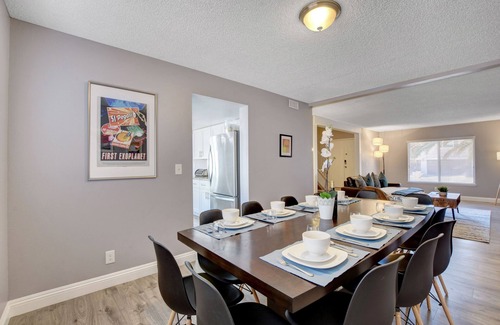 Paradise Maison | Animada 5bd / 4ba + piscina / sauna / barbacoa, 10 minutos a Strip
