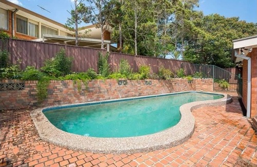 Carlingford Maison | Relaxing 6 Bedroom Escape in Carlingford with Pool