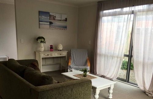 Titahi Bay Maison | Relaxing Beach Side House