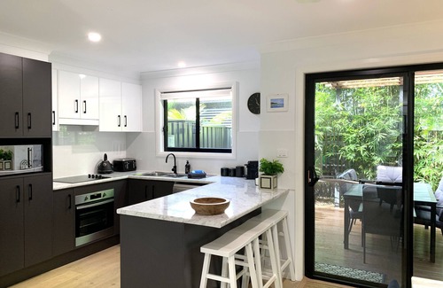 Culburra Beach Maison | Relaxing, comfortable townhouse - 10 minutes walk to the beach