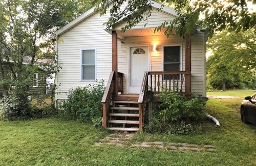 Pontiac Maison | Relaxing Cottage by the Lake and Parking