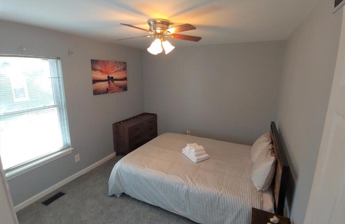 Pontiac Maison | Relaxing Cottage by the Lake and Parking