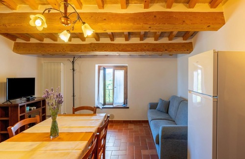 Cagli Appartement | Grand appartement dans une ferme avec 2 piscines