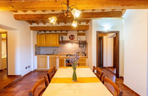 Cagli Appartement | Grand appartement dans une ferme avec 2 piscines