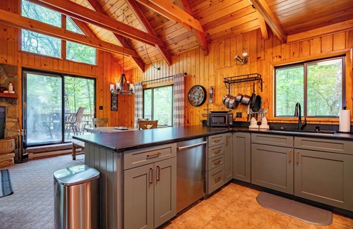 Swanton Maison | A-Frame of Mind: Lake Access, Dogs Welcome, Hot Tub!