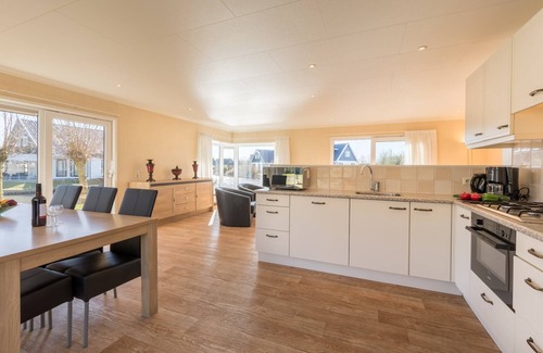 Gasselternijveen Villa | Villa individuelle avec lave-linge, autour d'un lac.