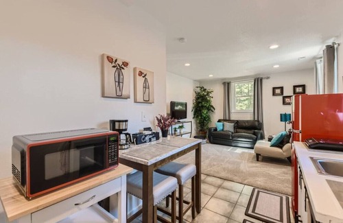 Edgewater Maison | Relaxing Duplex I Casa Bonita I Red Rocks I 1bd