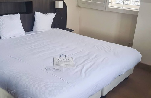Municipality of Huizen Hôtel | Relaxing Haven Near Tafelbergheide & Huizen Harbor | Local Dining & Landmarks