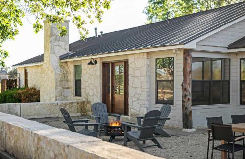 Boerne Maison | Relaxing Hill Country Home with Outdoor Fire Pit
