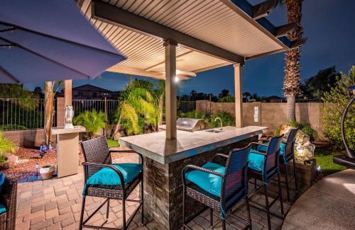 Orchards Maison | Relaxing Home with Pool BBQ & Game Room in Surprise