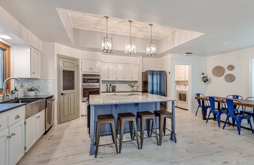 Ridgehaven Maison | Relaxing home with Pool&Spa in central location Close to FiestaTexas BBQpit