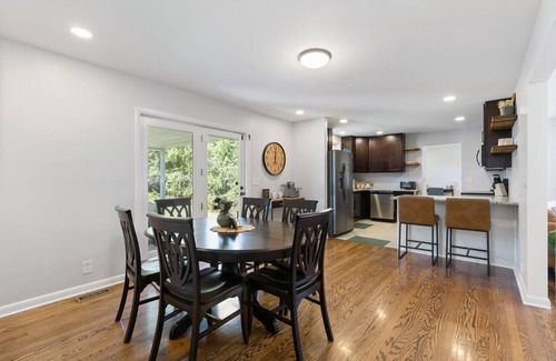 Hendersonville Maison | Relaxing House near the Lake!