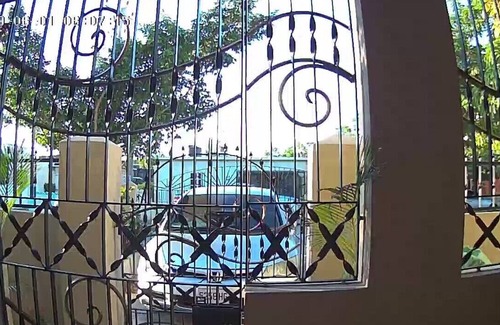 Greater Portmore Maison | Lit king size relaxant