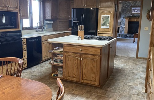 Rutland Lit Et Petit-Déjeuner | Relaxing Lake House, Private Beach/Yard, Dock, Jetski Lift, Continental Breakfst