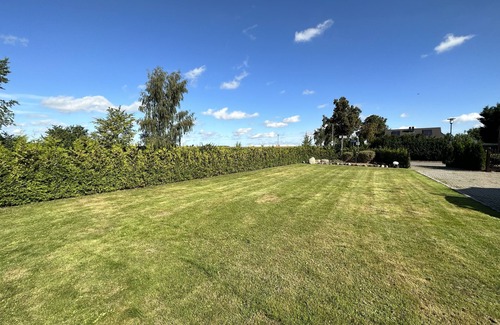 Dummerstorf Appartement | "Relaxing Landliebe Apartment with Spacious Garden Near the Beach!"