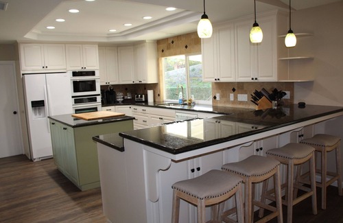 Bonita Maison | Relaxing Mountain View Retreat with Pool & Spa!