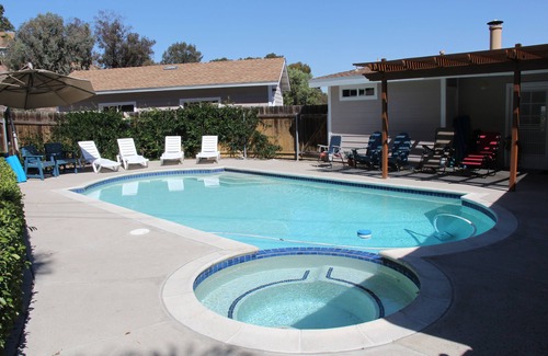 Bonita Maison | Relaxing Mountain View Retreat with Pool & Spa!