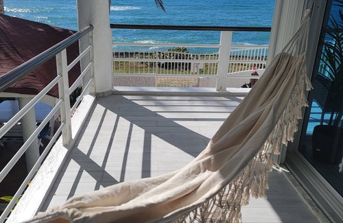 Caribbean Islands Appartement | Relaxing Ocean View Apartment- 2 minute walk to the beach!