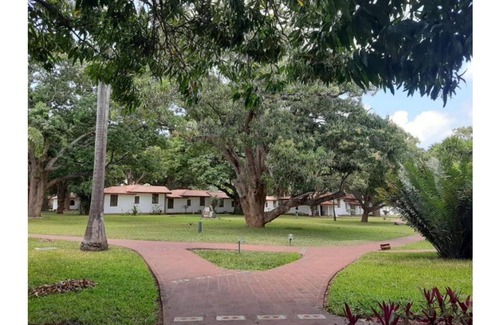Malindi Cottage | Relaxing one-bedroom cottage with a pool