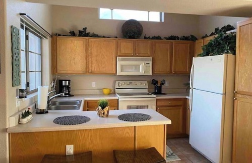 Palm Valley Copropriété | Relaxing Resort Style Condo