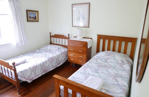 Caboolture Maison | Relaxing retreat by the River