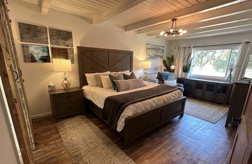 Lake Whitney Maison | Relaxing retreat lake access within 5 min- pet & family friendly w/ fire pit!