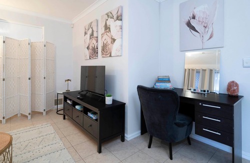 Redcliffe Maison | Relaxing retreat suitable for families with pool+great loaction
