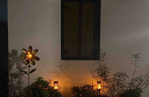 Catano Maison | Relaxing Retreat with Pool in a Quiet Coastal Area. Walk to Ferry to San Juan.