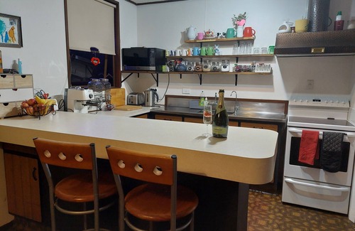 Otumoetai Maison | Relaxing save space for young families