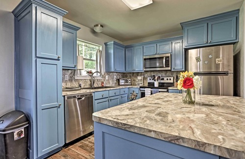 Jefferson Maison | Relaxing Texas Getaway, 1 Mile to Boat Ramp!