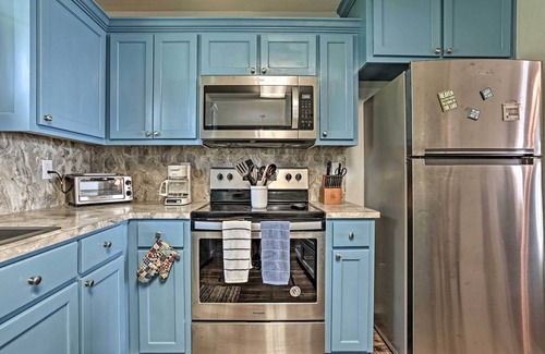 Jefferson Maison | Relaxing Texas Getaway, 1 Mile to Boat Ramp!