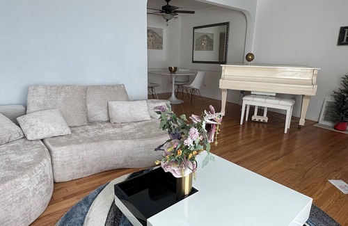 Los Altos Maison | Relaxing townhome in lively Long Beach