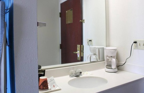 Mount Vernon Maison | Relaxing Vacation! 2 Great Units Near Riverbend Park, Free Breakfast & Parking