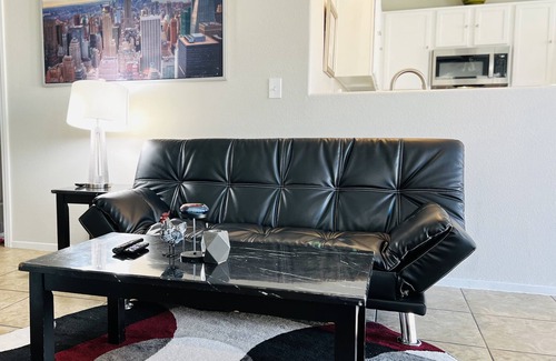 Whitney Maison | Relaxing Vegas Home Away From Strip