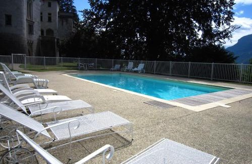 Serrieres-en-Chautagne Maison | Relaxing villa in Caillan with private pool