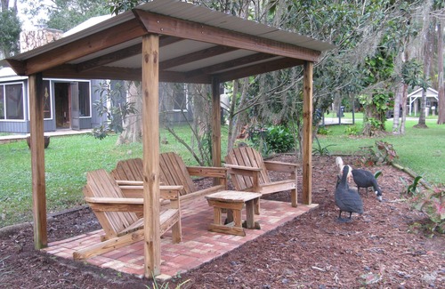 Lutz Maison | Relaxing waterfront haven. Near Moffett cancer center.