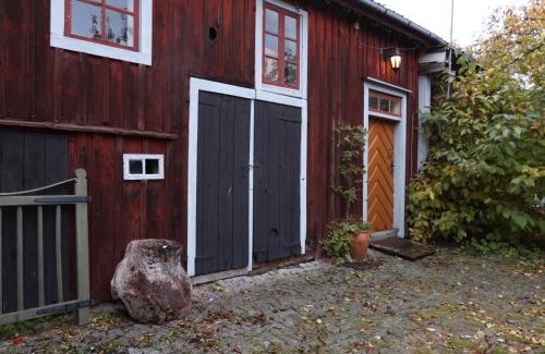 Osthammar Appartement | Remarkable Harbour View Cabin.