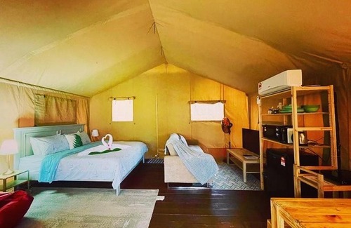 Pantai Penarik Autre | Rembulan Escape - Beachfront safari tent