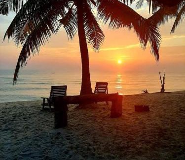 Pantai Penarik Chalet De Ski | Rembulan Escape - The Red Bowl
