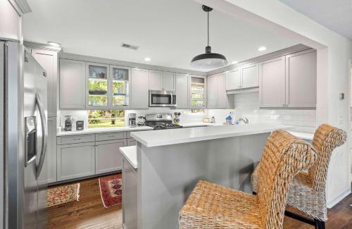 Scanlonville Maison | Remleys Row- mins to Shem Creek and dtwn chs