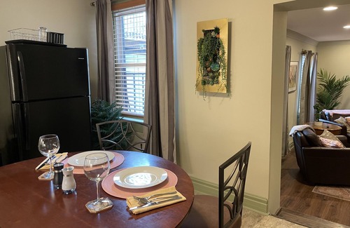 Central Northside Appartement | Remodeled 1 BR in an historic neighborhood