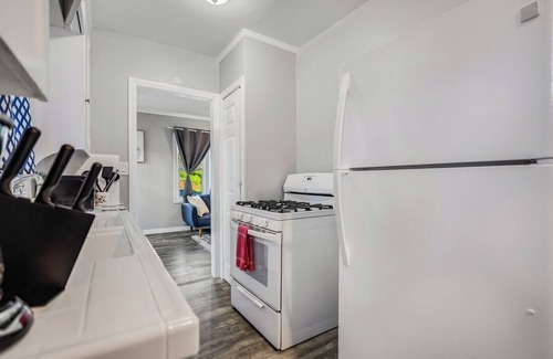 Downtown San Diego Maison | Remodeled 1BD Craftsman Bungalow WIth Parking